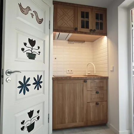 16 Apartament *